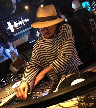 プレイ中のSAMATA